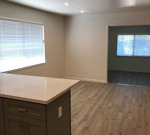 4th image of 1621 Warbler Way