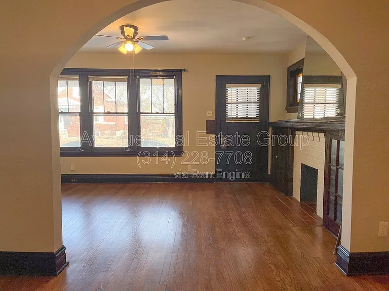 6044 Southwest Ave — Photo 4