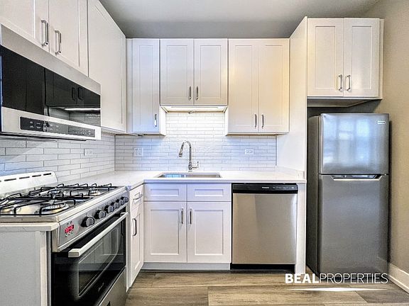 5th image of 3933 N Janssen Ave #S3
