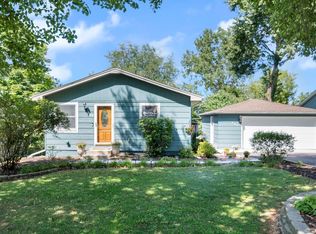 307 Plum St, Lake In The Hills, IL 60156