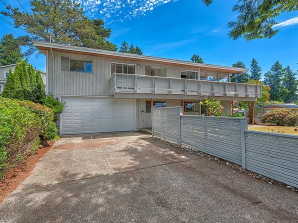 7204 SE 34th St, Mercer Island, WA 98040