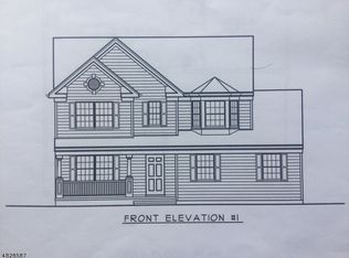 69 James St, Englewood, NJ 07631