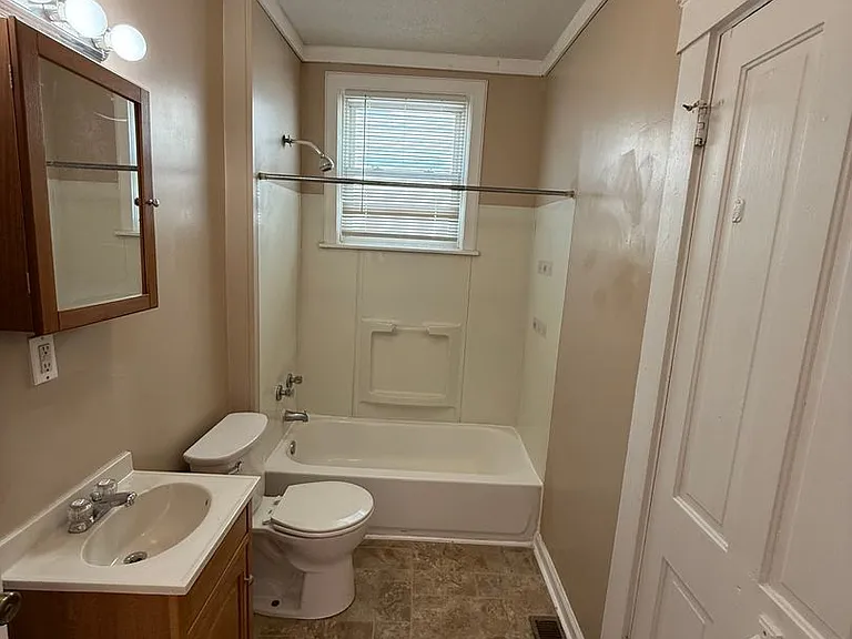 1321 Rufer Ave #2 — Photo 11