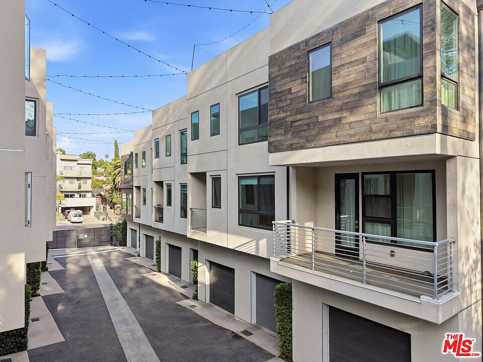 1st image of 2111 N Cahuenga Blvd Unit 11