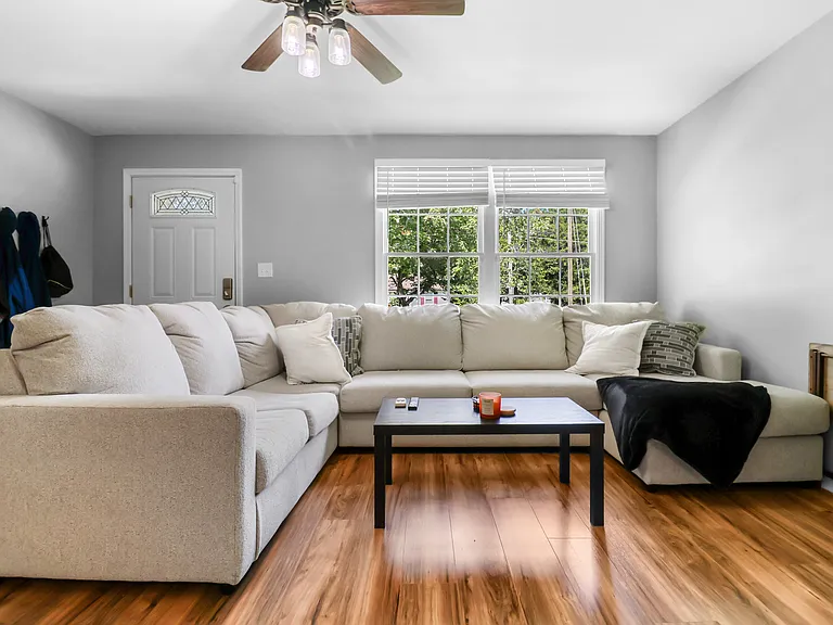 1497 Craig Dr — Photo 10