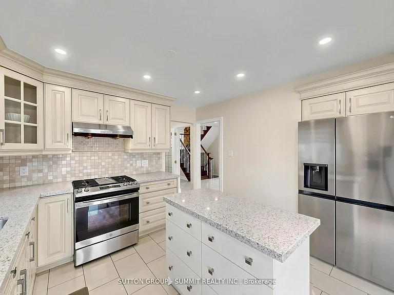 3485 Cawthra Rd — Photo 13