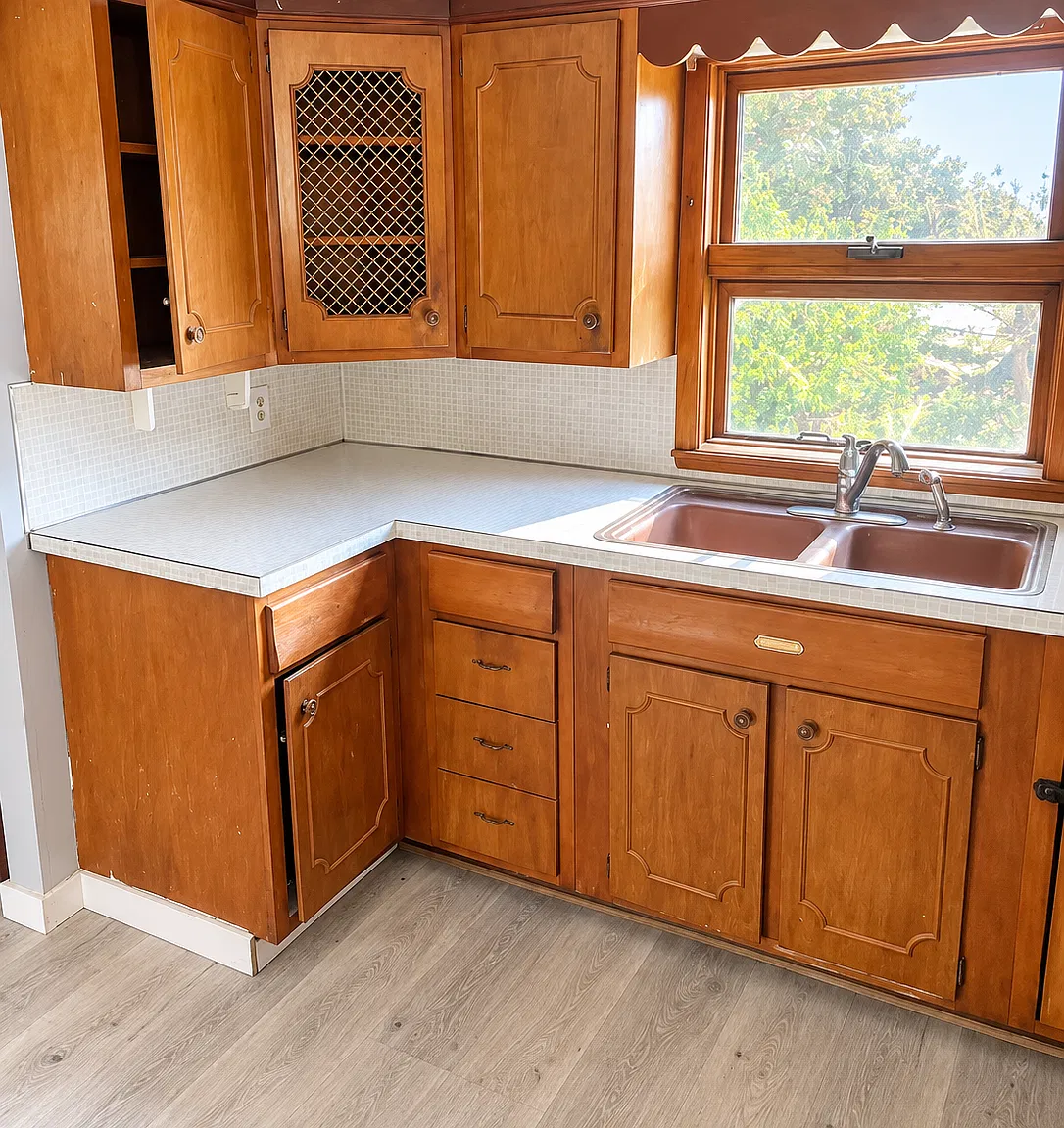 5 bed, 1.5 bath, 1800 sqft, $2,290 — Photo 3