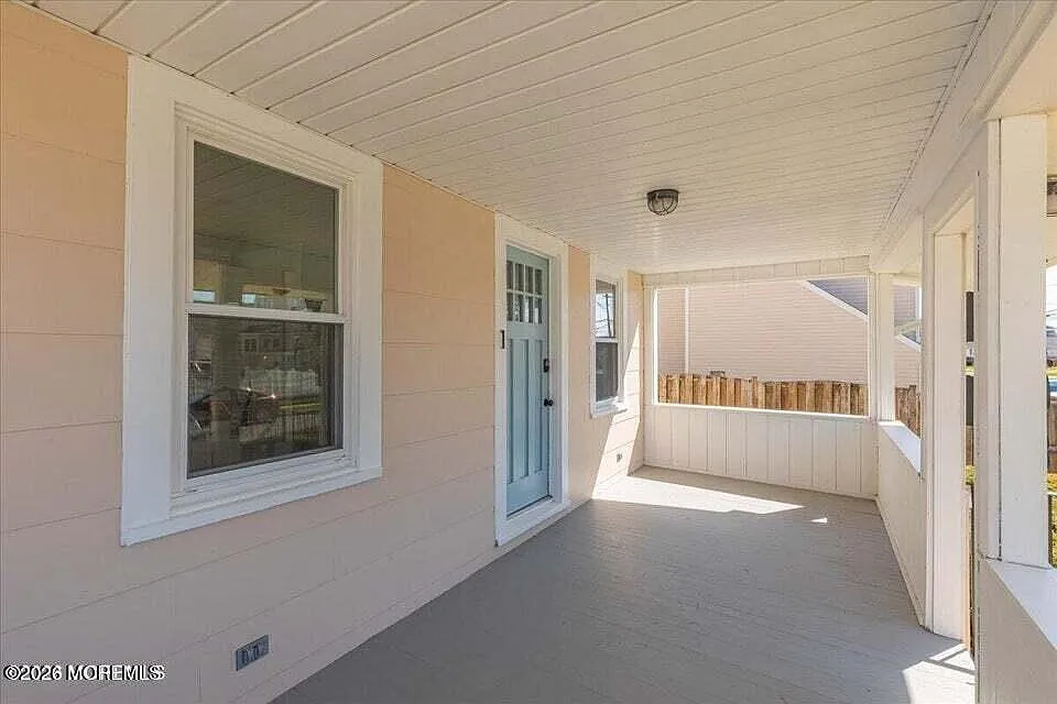 3 bed, 1440 sqft, $2,500 — Photo 3