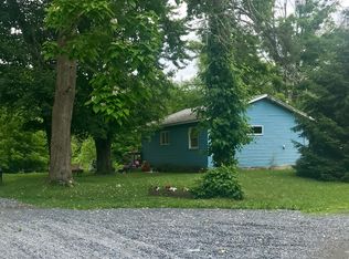 21 Shady Creek Rd, Pleasant Valley, NY 12569