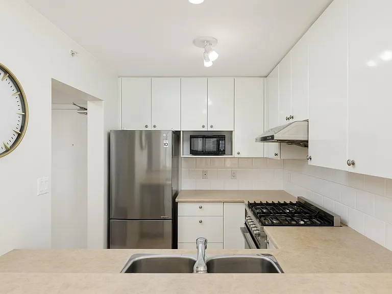 4567 Hazel St #902 — Photo 6
