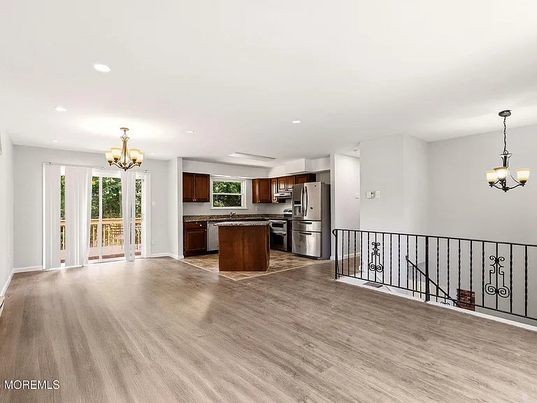 3 Cherokee Dr — Photo 2