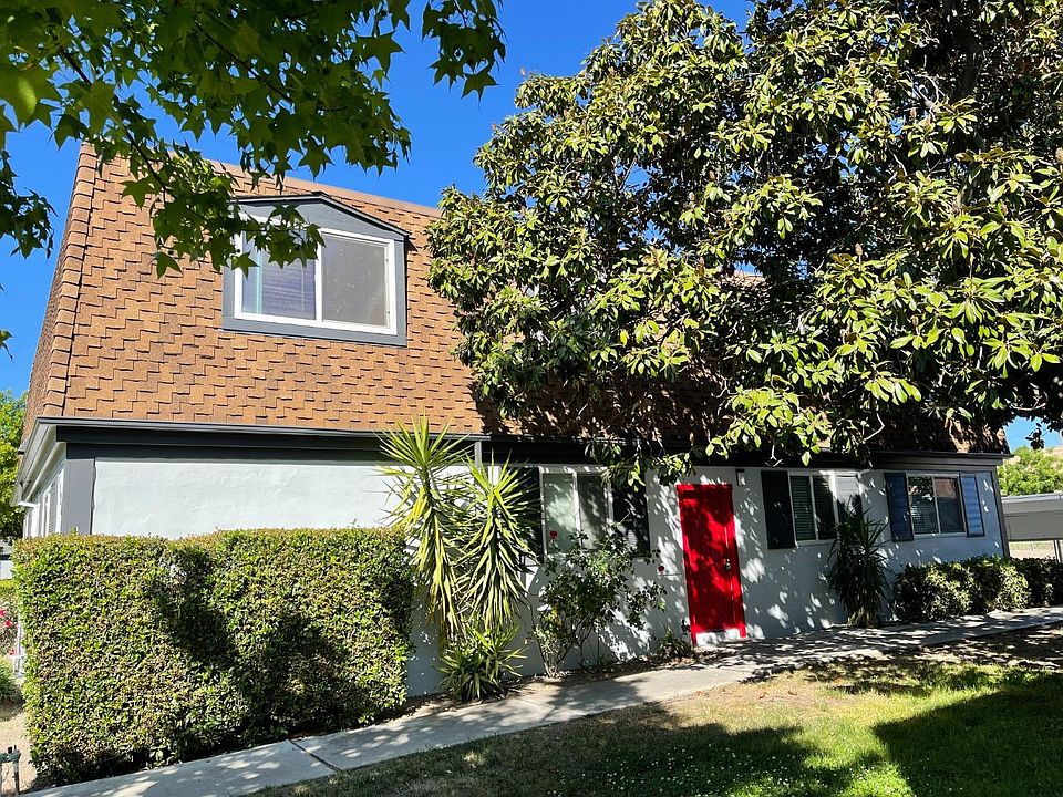 1st image of 1726 Ross Cir