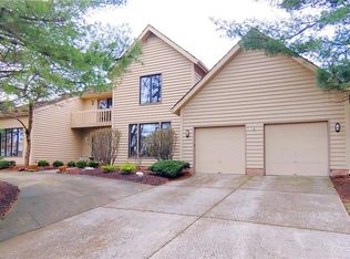 5010 Boulder Creek Dr, Solon, OH 44139