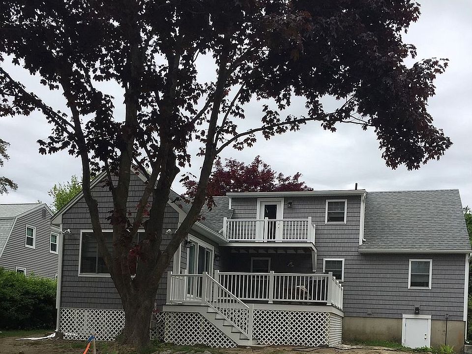 2nd image of 52 Hollywood Ave