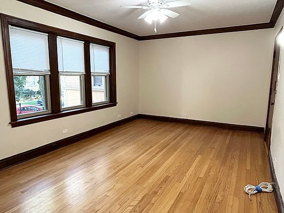 3rd image of 5236 N Rockwell St #1A