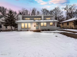 2436 De Hoop Ave SW, Wyoming, MI 49509