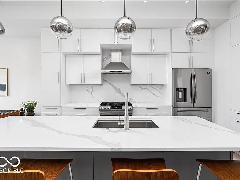 1153 S Randolph St — Photo 5