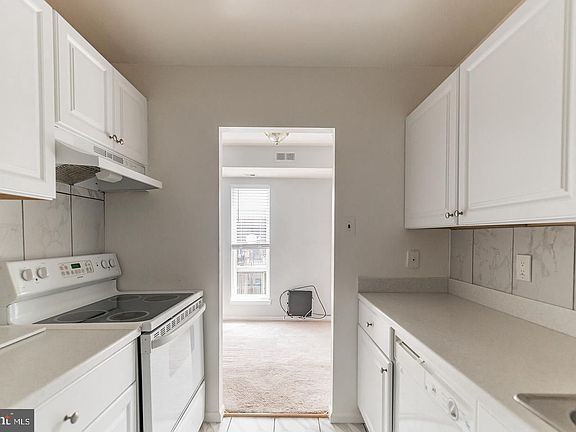4th image of 7587 Margate Ct APT 203