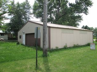 102 Amber Ln, Foosland, IL 61845