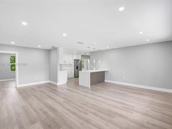 6420 NW 26th St, Sunrise, FL 33313
