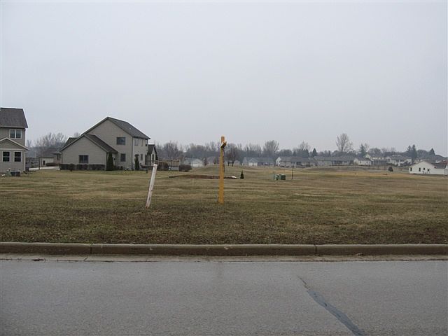 2nd image of 103 Vista Cir