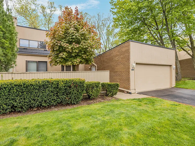 7432 Azalea Ct — Photo 29