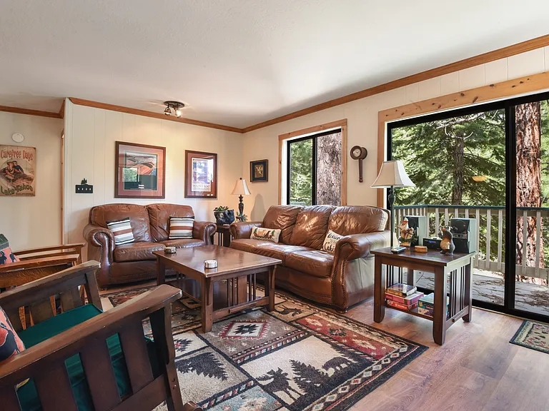 5634 Uplands Rd — Photo 7