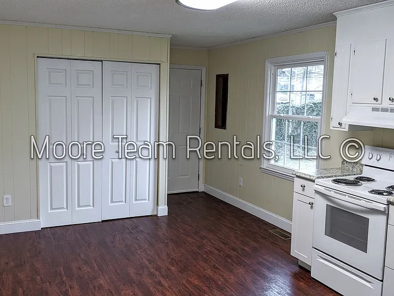 120 Robin St — Photo 5
