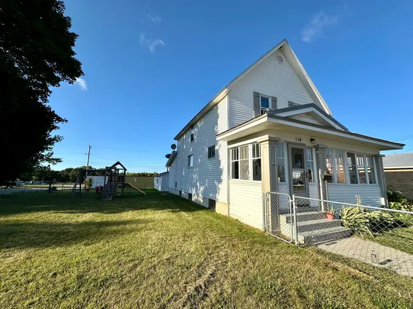 114 W John St, Newberry, MI 49868