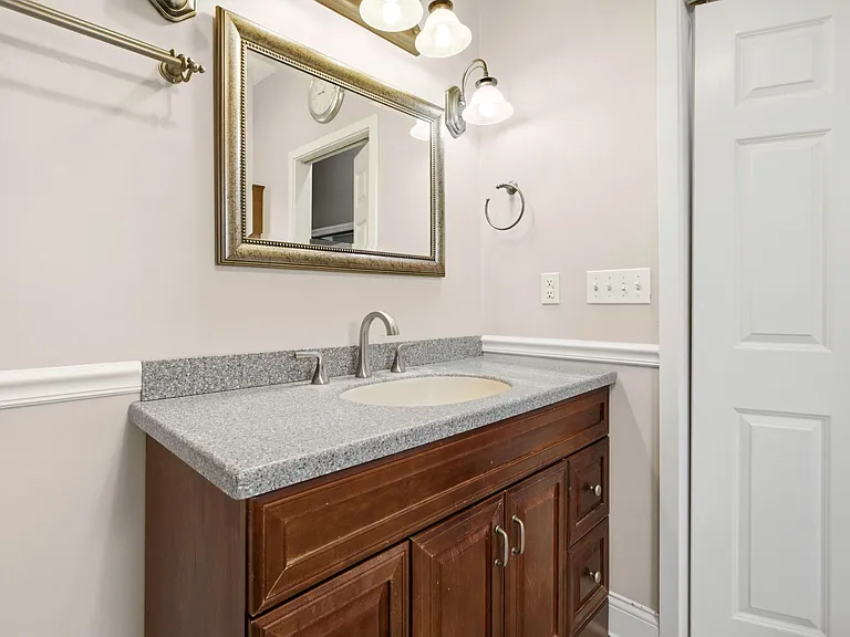 2036 N Talbott St — Photo 41