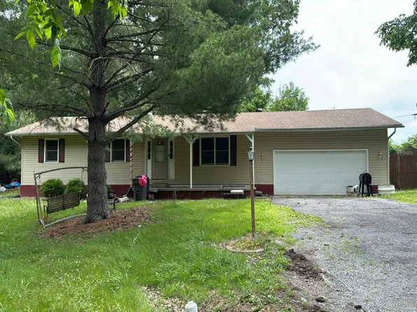 1000 S Pine Tree Dr, Carterville, IL 62918