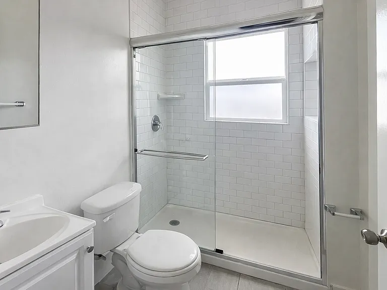 450 S Benton — Photo 7