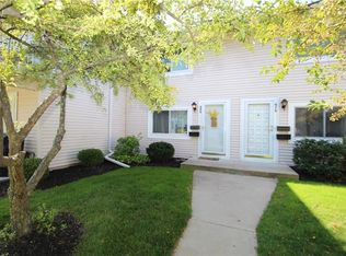 680 Eastbrooke Ln, Rochester, NY 14618