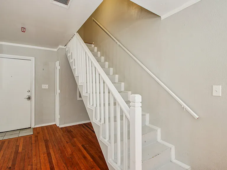 828 East Dr #3 — Photo 10