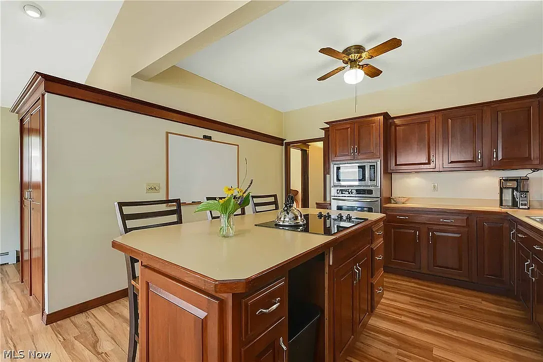 3 bed, 1600 sqft, $2,300 — Photo 4