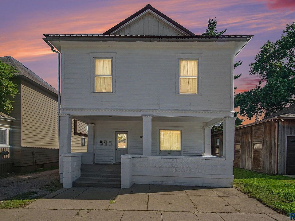 1st image of 215 W 5th St