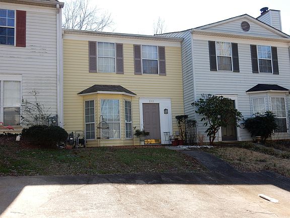 3rd image of 1003 Huntington Trce SE