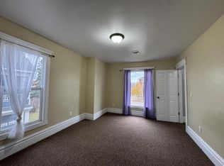 1106 1/2 Hammond Ave, Superior, WI 54880