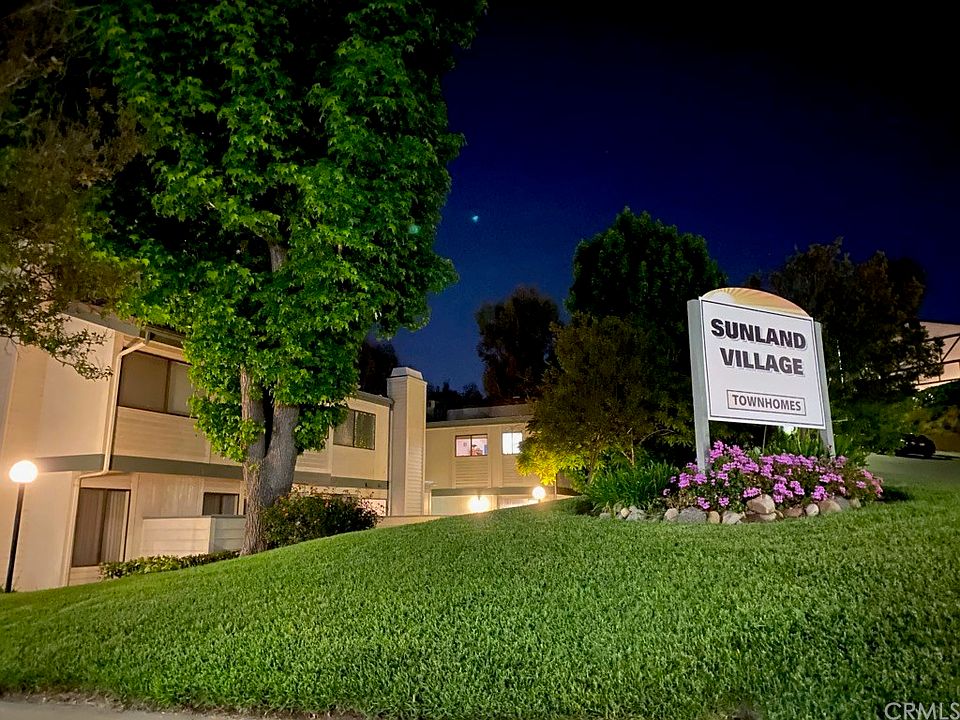 1st image of 10518 Sunland Blvd Unit 6