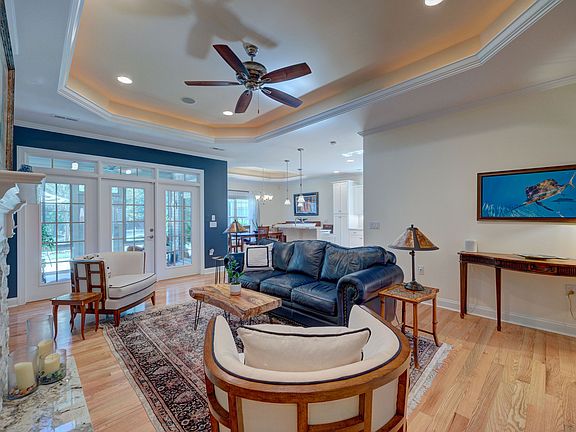 3rd image of 2438 W Oak Bridge Way