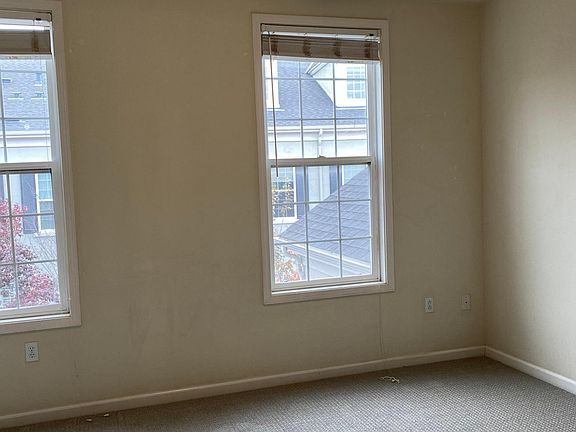 5th image of 3742 Whitworth Dr