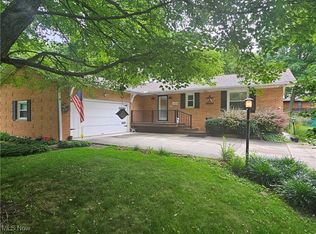 1595 Sackett Hills Dr, Akron, OH 44313