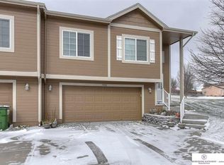 19168 Drexel Cir, Omaha, NE 68135