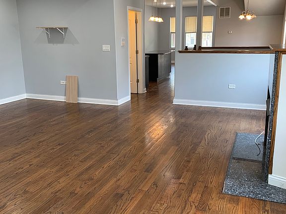3rd image of 3444 W Schubert Ave #1