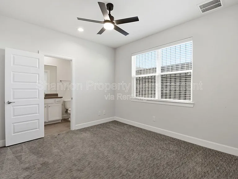 3024 Charline Ave — Photo 7