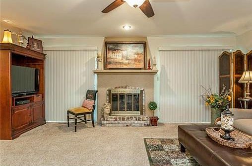 3rd image of 5748 Metcalf Ct