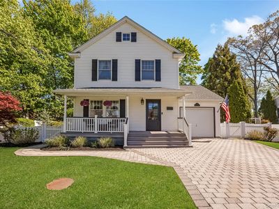 9 Collins Avenue, Kings park, NY, 11754