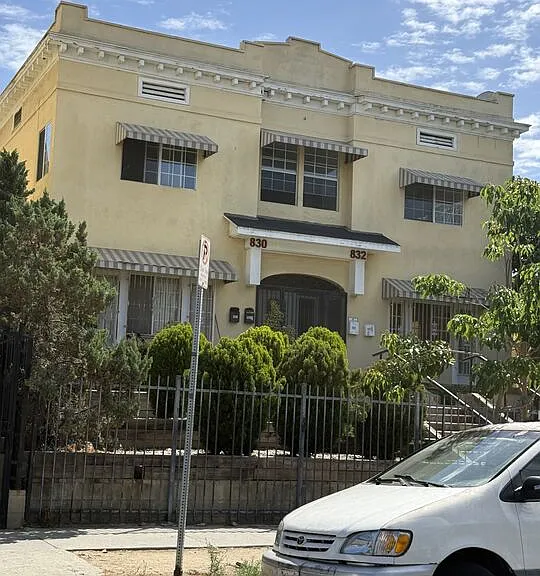 832 S Catalina St — Photo 1