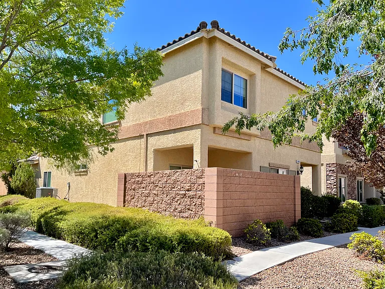 9493 Alma Ridge Ave — Photo 1