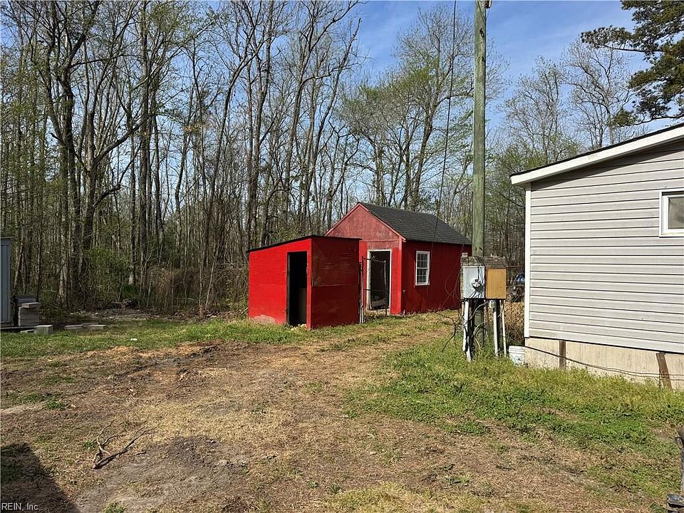 2nd image of 4025 W Neck Rd